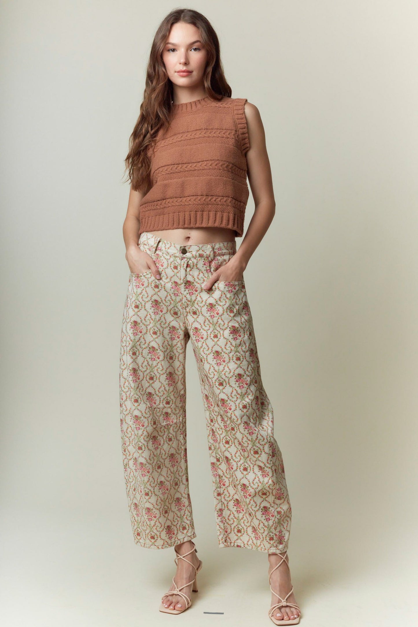 High-waisted Jacquard Floral Printed Barrel Jeans, red and green accents. Available in sizes XS-XL.