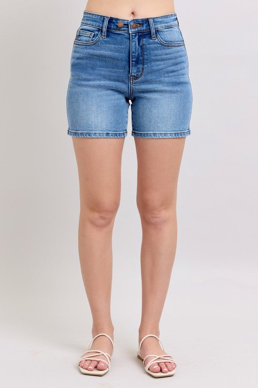 Judy Blue Mid Length Dad Shorts, relaxed fit, high waist, light blue wash. Sizes: S-XL.