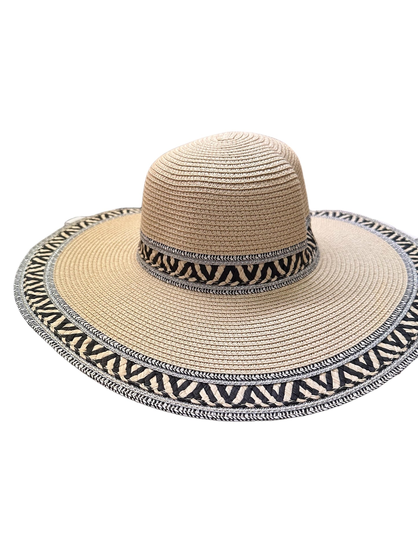 Sun Hat, Beige
- Large brim
- Black & white geometric band around crown and brim
- Detailed woven texture
Available sizes: One size fits most