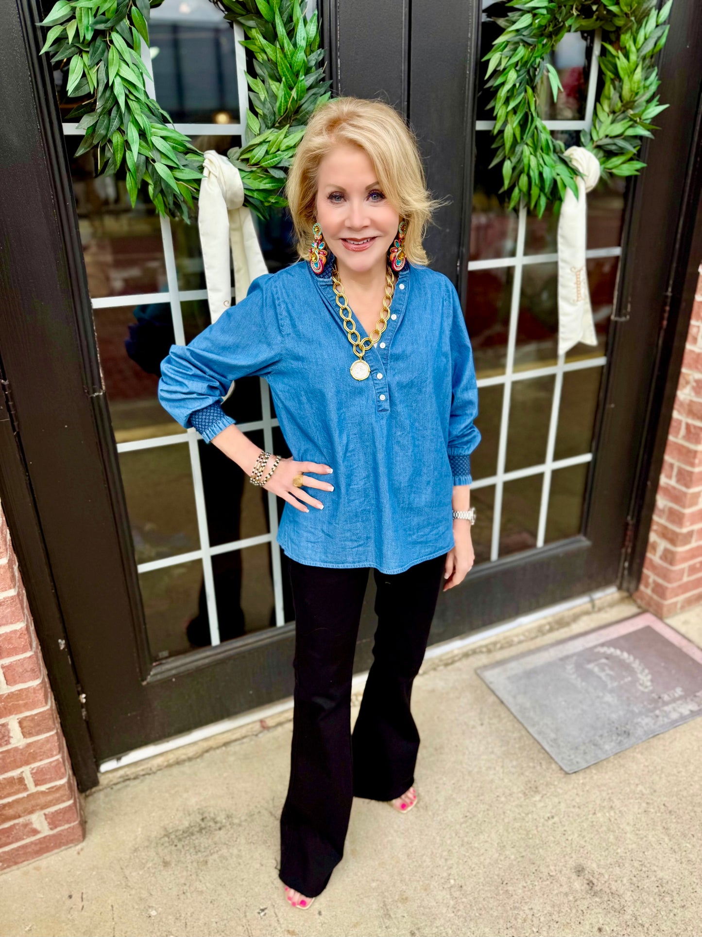 Kimberly Chambray Top, available in sizes XS-XL.