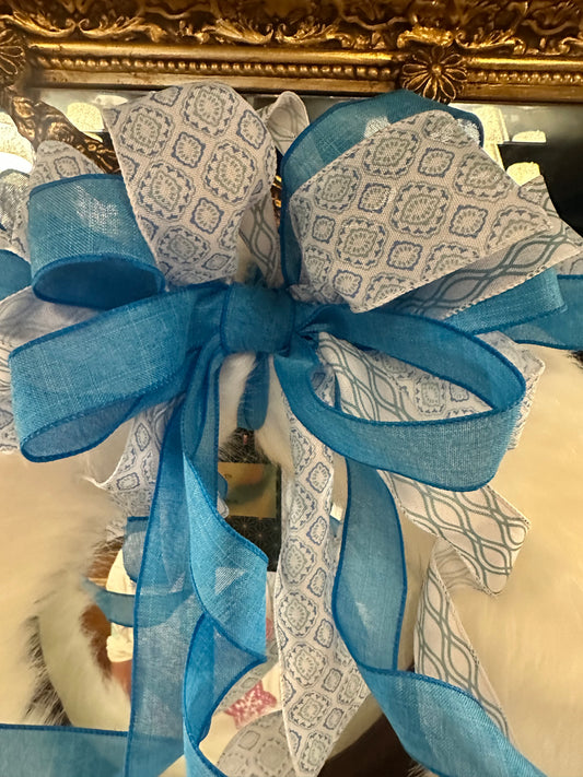 White Fur Wreath