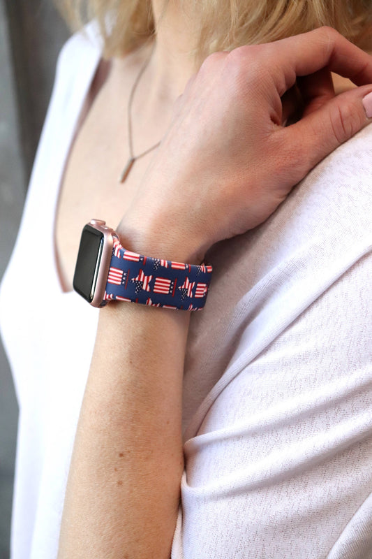Stars and Stripes Apple Watch Band, red/white/blue pattern, size 42/44mm.