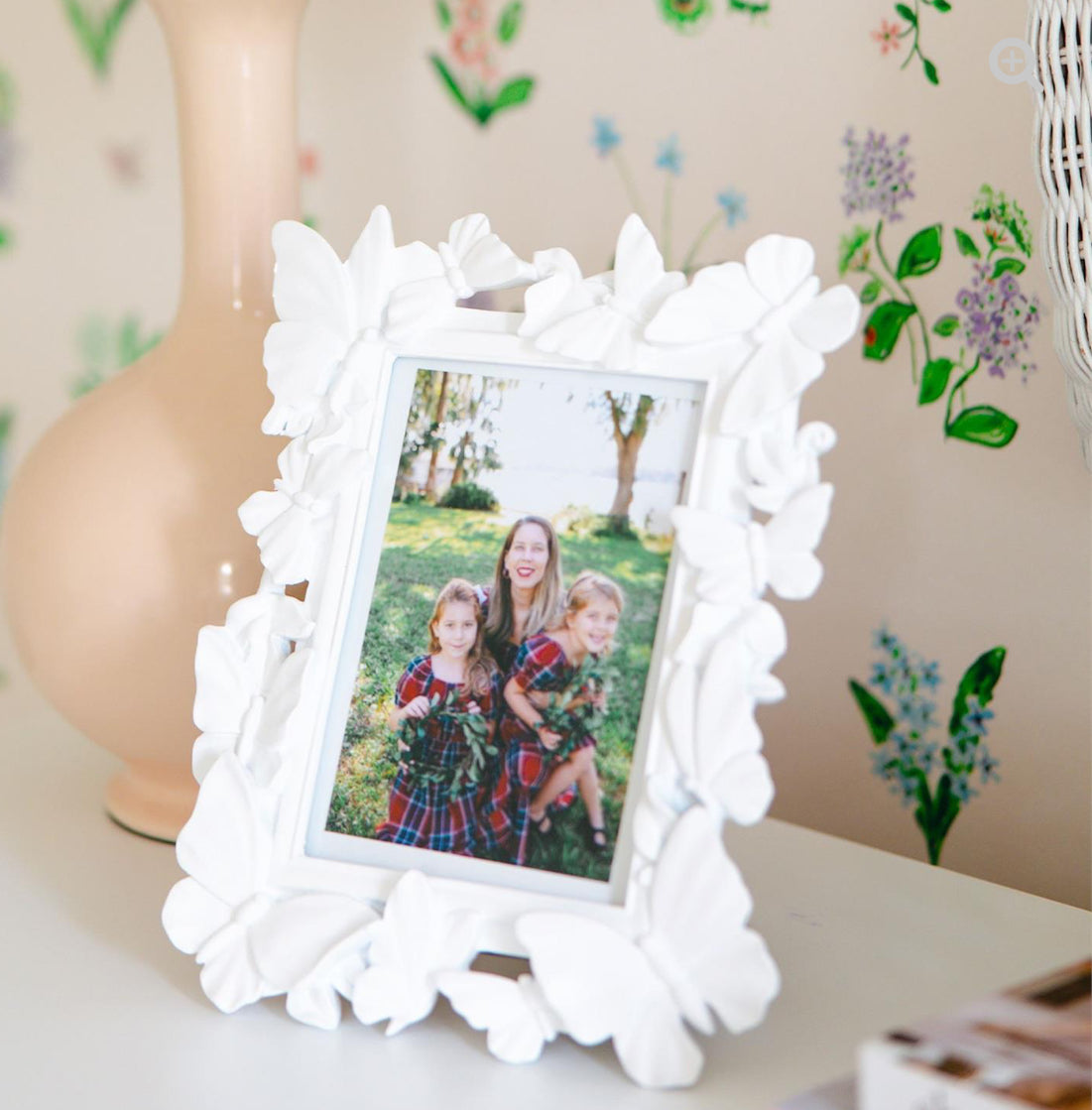 White Butterfly 5x7 Photo frame