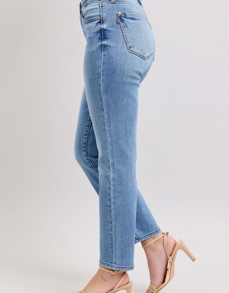 Judy Blue MR Vintage Wash Slim Fit jeans feature a light blue, comfort-stretch fabric with a cell phone pocket. Available in sizes 0-24W.
