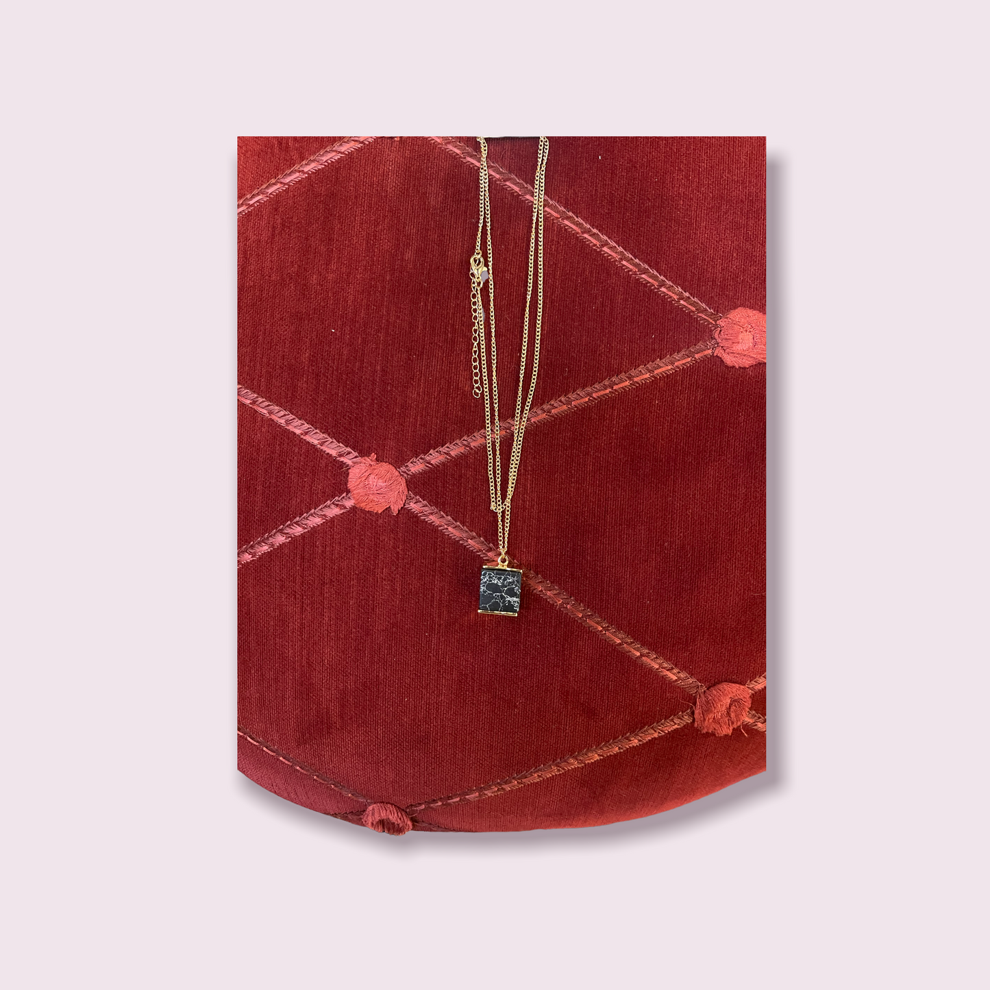 The Marsala Stone Necklace Black/Gold with square pendant; available sizes: S, M, L.