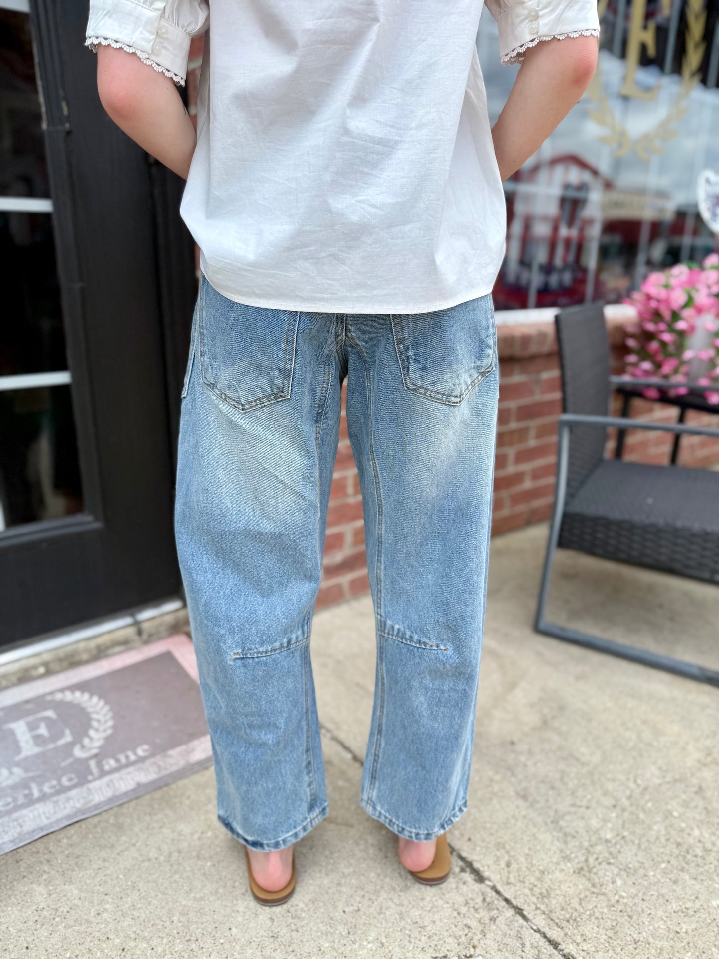 Mineral washed patchwork jeans in vintage wash. Available sizes: XS-XL.