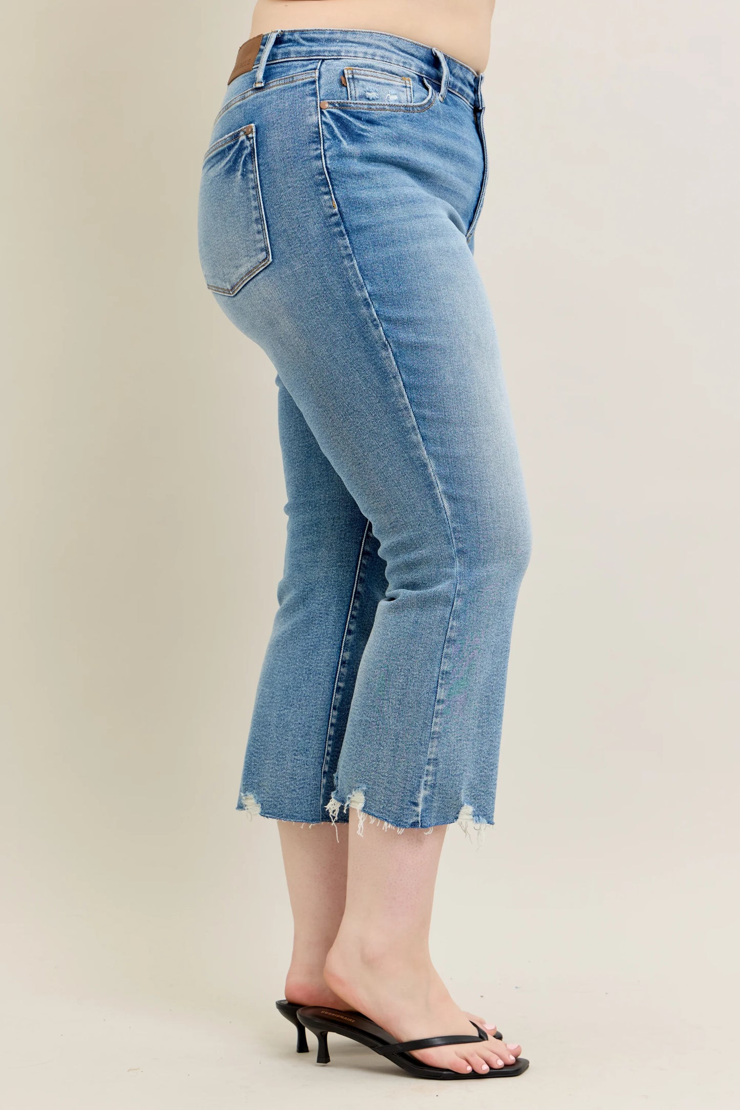 Judy Blue MR Vintage Wash Destroy Hem Kick Flare Jeans, available in sizes 24–32.
