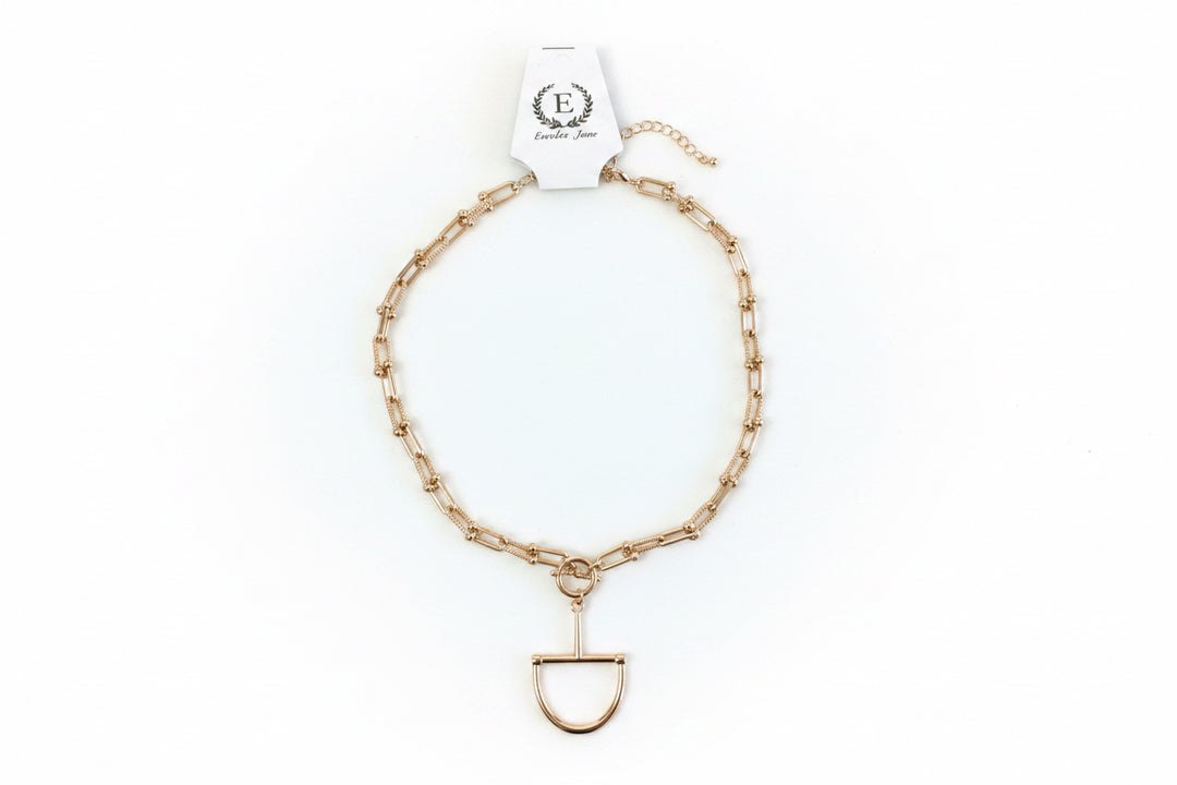 Horse Bit Chainlink Necklace with rectangular links and a signature D-shaped pendant, inspired by classic Horse Bit design. Available in multiple sizes.