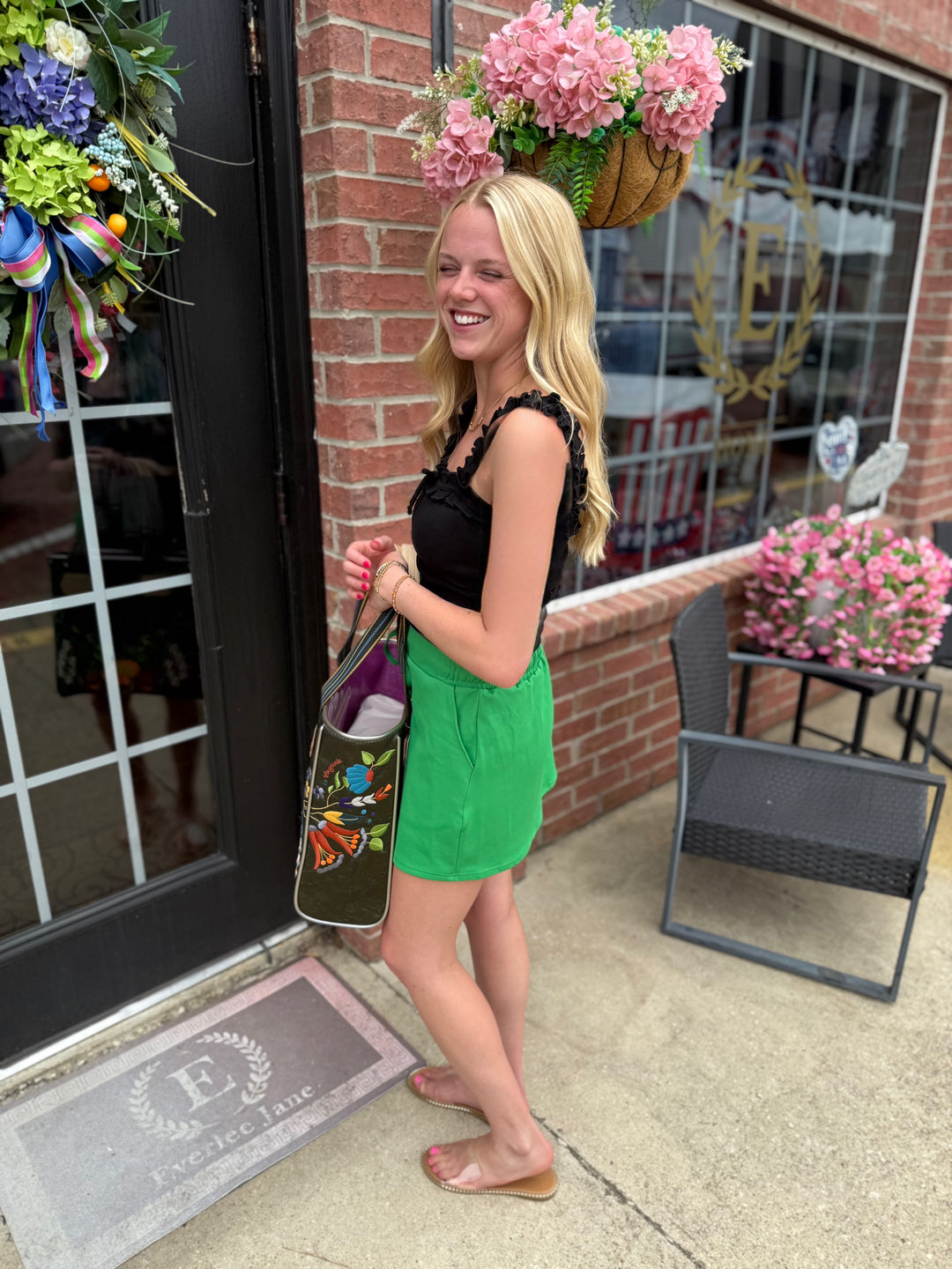 Solid Green Skort, available in sizes XS–XL. Simple design with a clean silhouette.