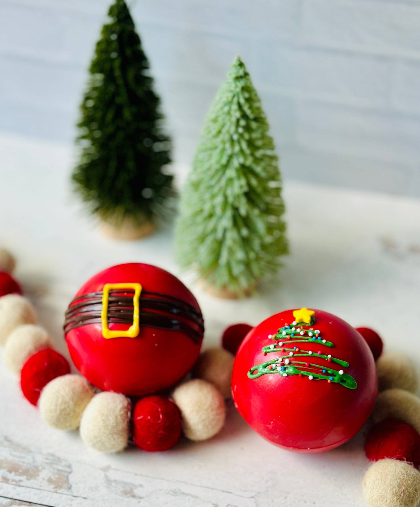 Santa Themed Cocoa Bombs: Both Designs / Single Pack