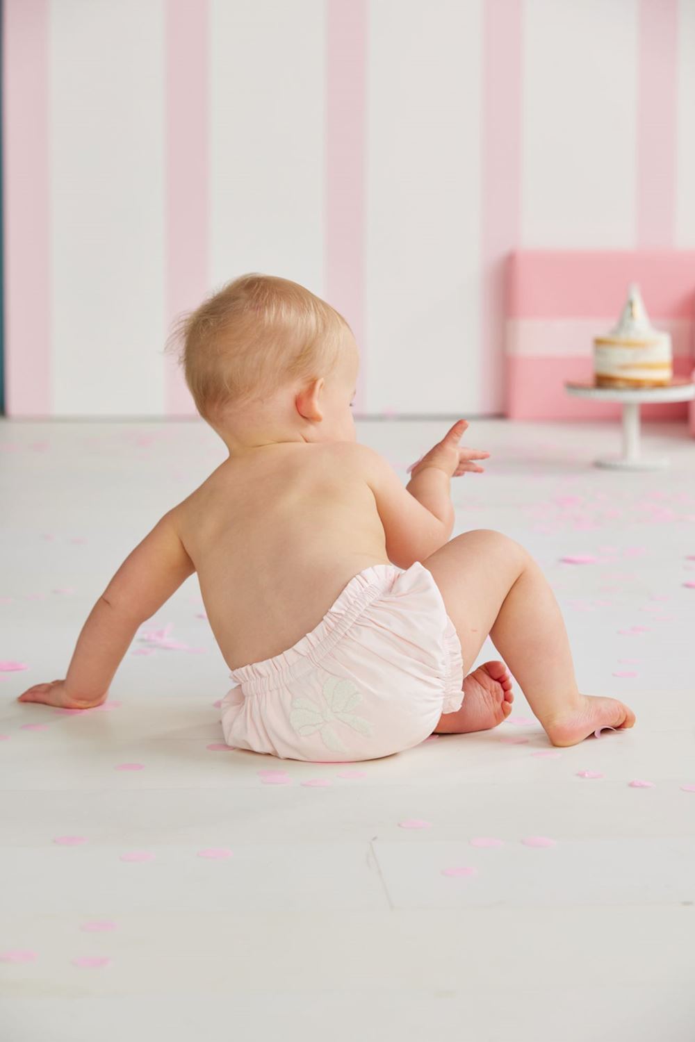 Bow Diaper Cover with prominent bow detail, available in sizes 0-3M, 3-6M, and 6-12M.