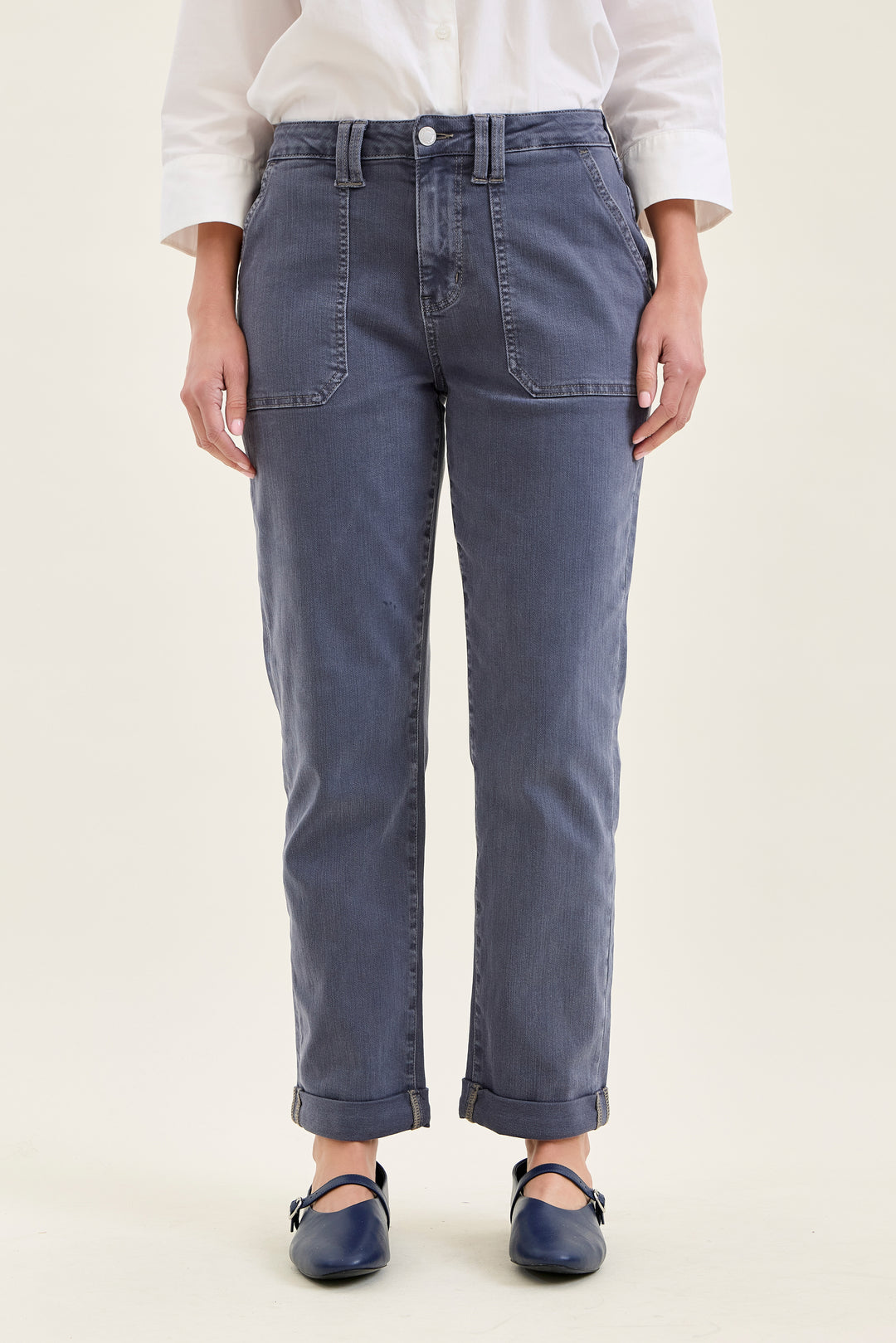 Judy Blue Aurora Weekender Vintage Indigo Jeans, available in sizes 24-32.