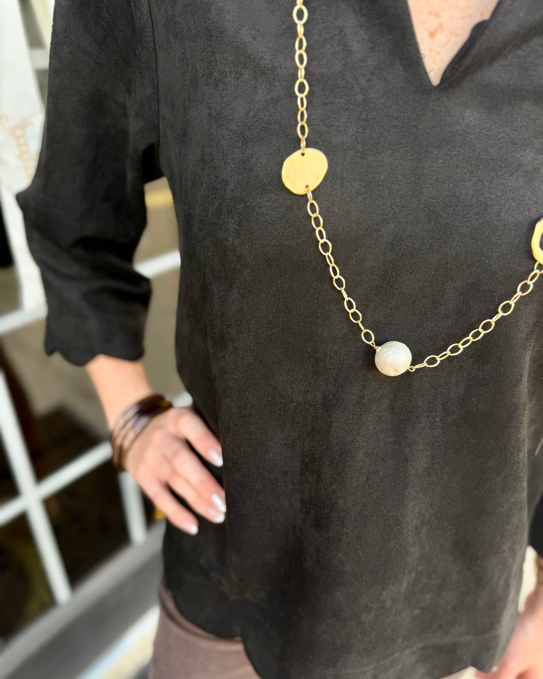 Sienna Scallop Top with scalloped edges, available in sizes XS–XL.