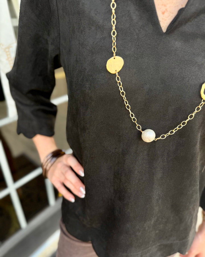 Sienna Scallop Top with scalloped edges, available in sizes XS–XL.