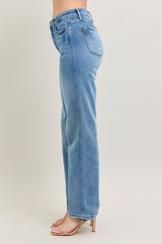 MR Petite Tummy Control Vintage Wash Straight jeans in light blue with a straight leg design. Available in sizes 2-16.