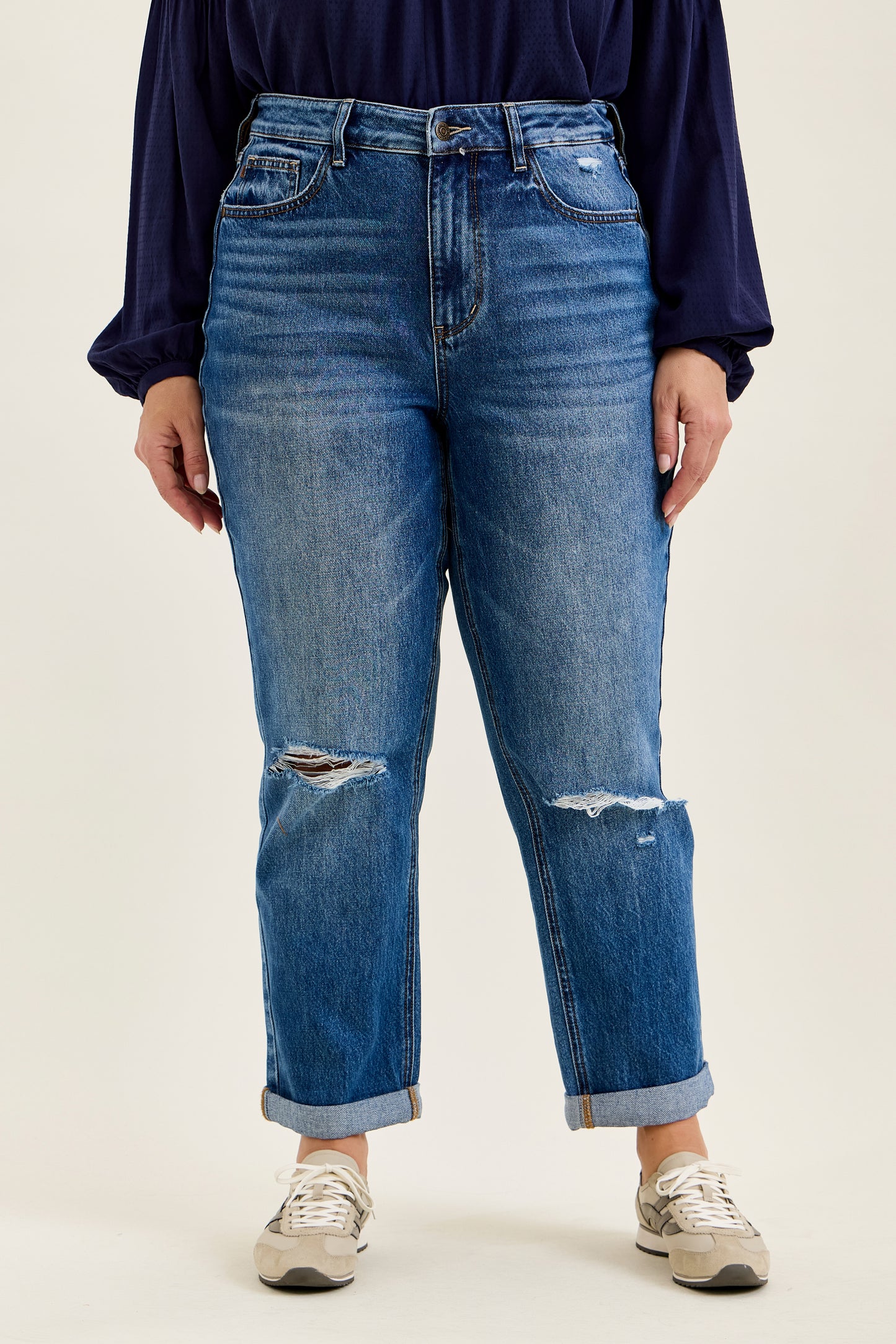 Billie HW R.M. Boyfriend Classic Stone Blue Jeans in Stone Blue with rolled cuffs; available in sizes 24–32.