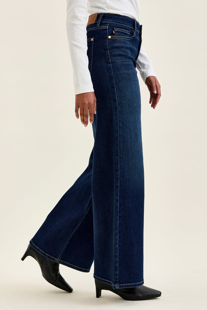 Judy Blue LUX Retro Wide Leg Dark Twilight Blue Jeans, available in sizes 24-32.
