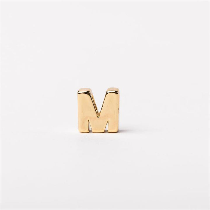 Sleek gold letter “M” charm, customizable for necklaces; available in small, medium, and large sizes.