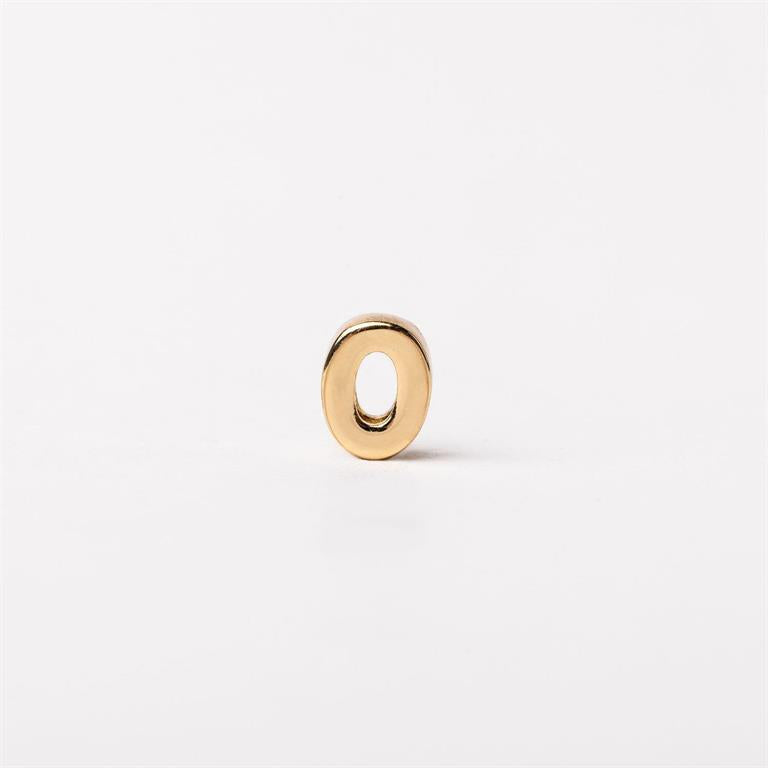 Small gold metallic "O" charm. Available sizes: 8mm and 10mm.