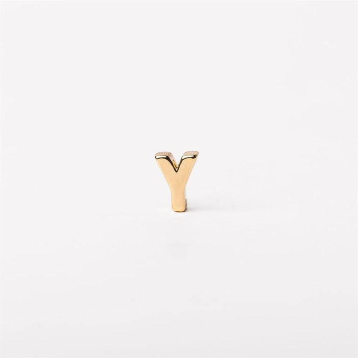 Small gold uppercase "Y" charm. Available in multiple sizes.