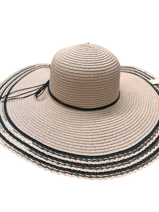 Fashionable Sun Hat Large Brim:
- Wide brim with black decorative trim
- Round crown, thin black ribbon at base
- Woven straw material
- Sizes available: S, M, L