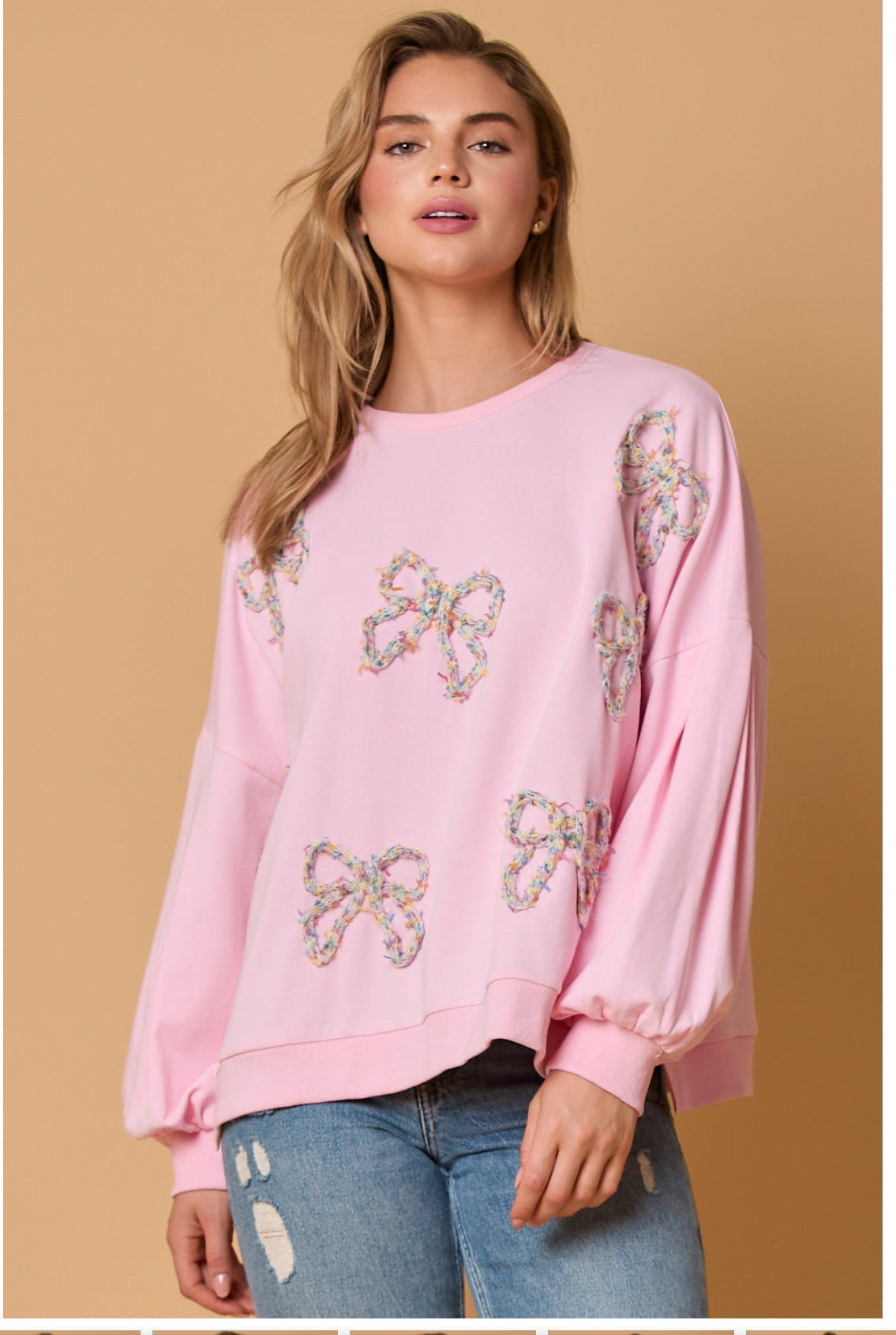 Crewneck Sweatshirt with Ribbon Thread: Soft pink fabric, embroidered thread bows. Sizes available: S, M, L, XL.