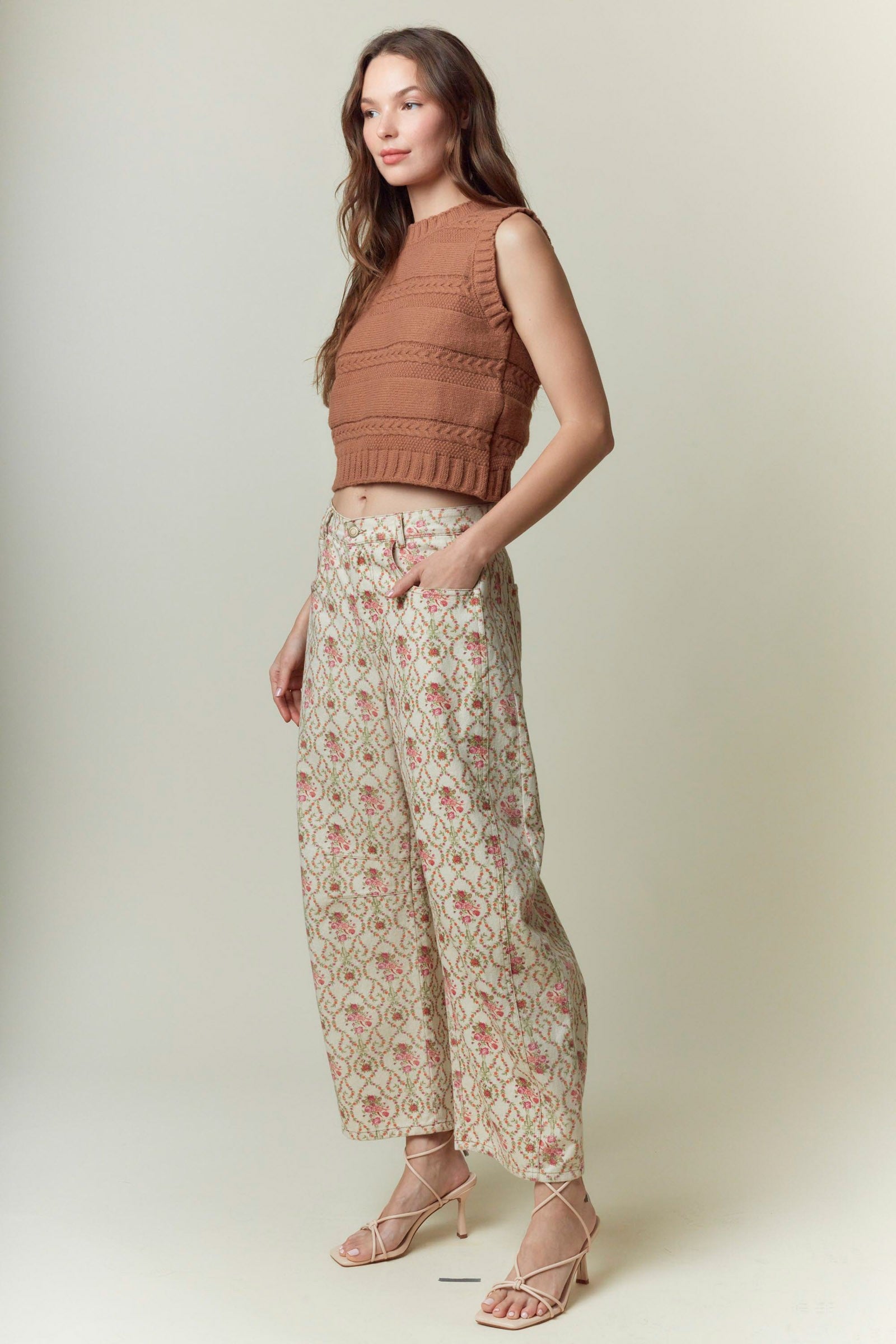 Jacquard Floral Printed Barrel Jeans with wide-leg floral design; available in sizes XS–XL.
