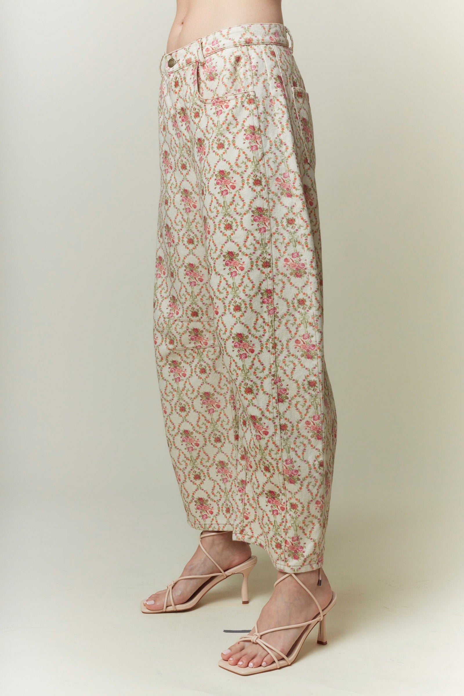 High-waisted, loose-fit Jacquard Floral Printed Barrel Jeans in pink and cream; available in sizes XS-XL.