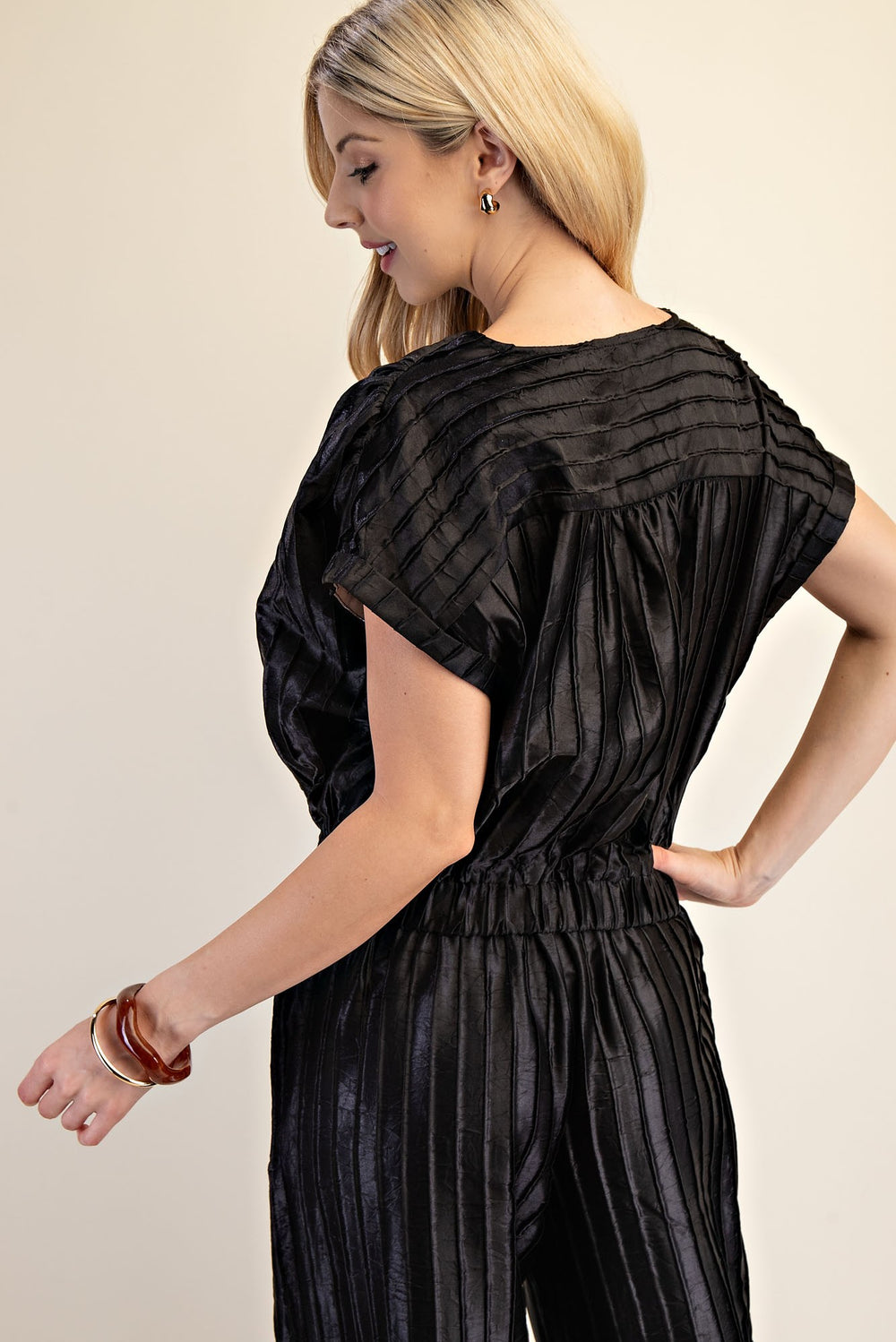 Pitch Flowy Cropped Blouse: textured, short-sleeved, shimmery black top. Available in sizes XS–XL.