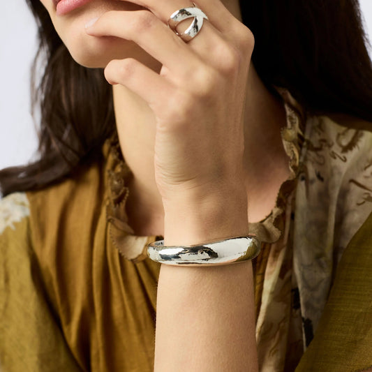 Catalina Demi Hinge Bangle Silver Medium