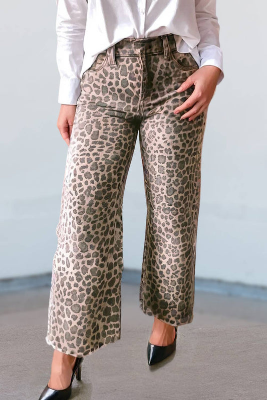 Missy Leopard HW Frayed Edge Wide Jeans with leopard print, high waist, frayed hems. Sizes: S, M, L, XL.