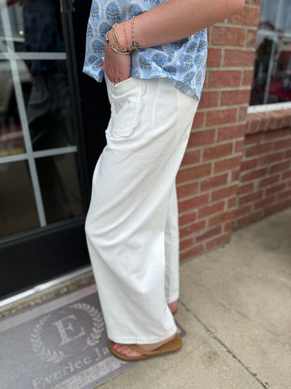 Scalloped Pocket Off White Pants with scalloped details, available in sizes XS-XL.