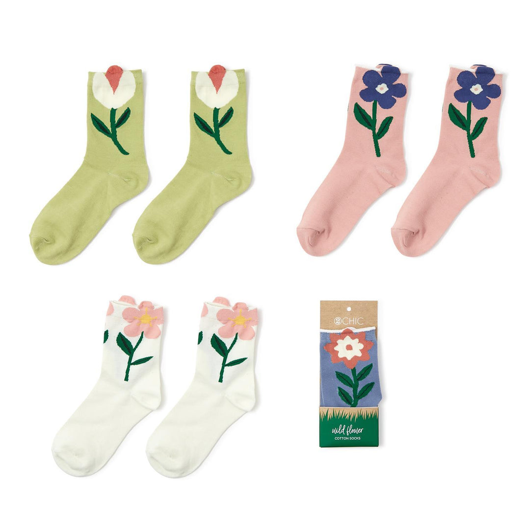 Four pairs of flower motif socks in green, pink, and white with floral patterns. Available sizes: S, M, L.