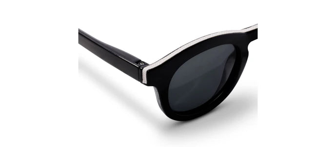 Peepers Beverly Shores Bifocal Sunglasses in black with dark lenses and a silver accent. UV400 protection. Sizes available: 1.50, 2.00, 2.50, 3.00 strengths.