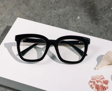 Peepers Progressives Fanfare Black eyeglasses with clear progressive lenses. Available sizes: narrow, average, wide.