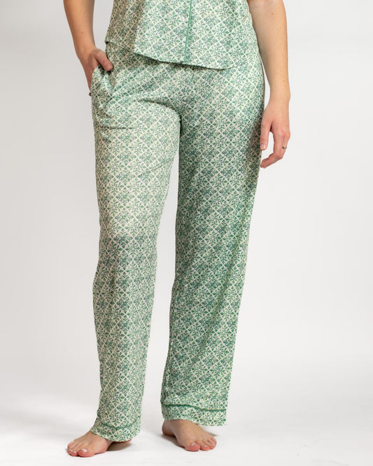 Light green, patterned Carmen Sleep Bottoms with pockets and elastic waistband. Available in sizes XS–XL.