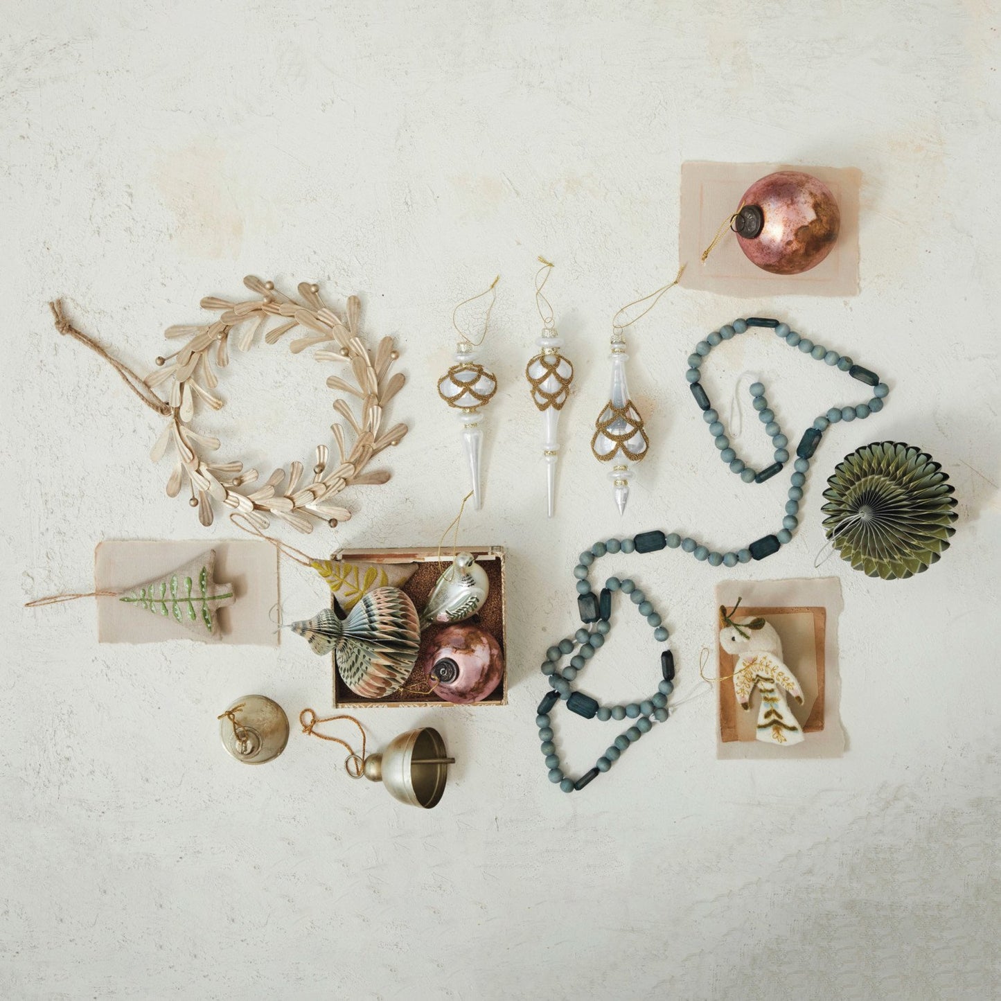 11” Round Metal Leaves & Berries Wreath, Distressed Pewter