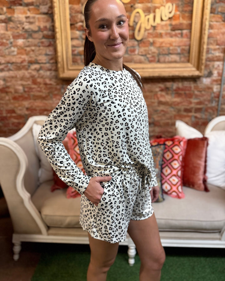 Annie Sweet Spot Short Set, available in sizes XS-XL.