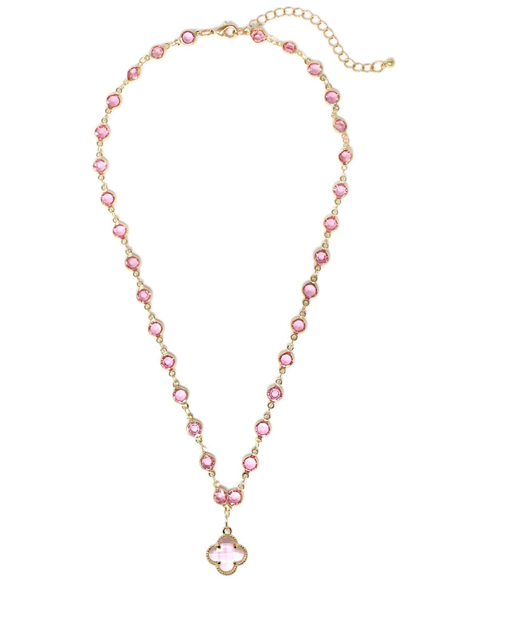 Gold chain with pink beads, central pink four-leaf clover pendant, adjustable clasp. Sizes available: S, M, L.