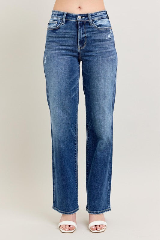Judy Blue 90’s HW Straight Leg Jeans: high-waisted, straight leg, faded wash, minimal distress. Sizes: 24–32.