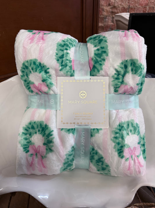 Rosy Wreath Fleece Blanket