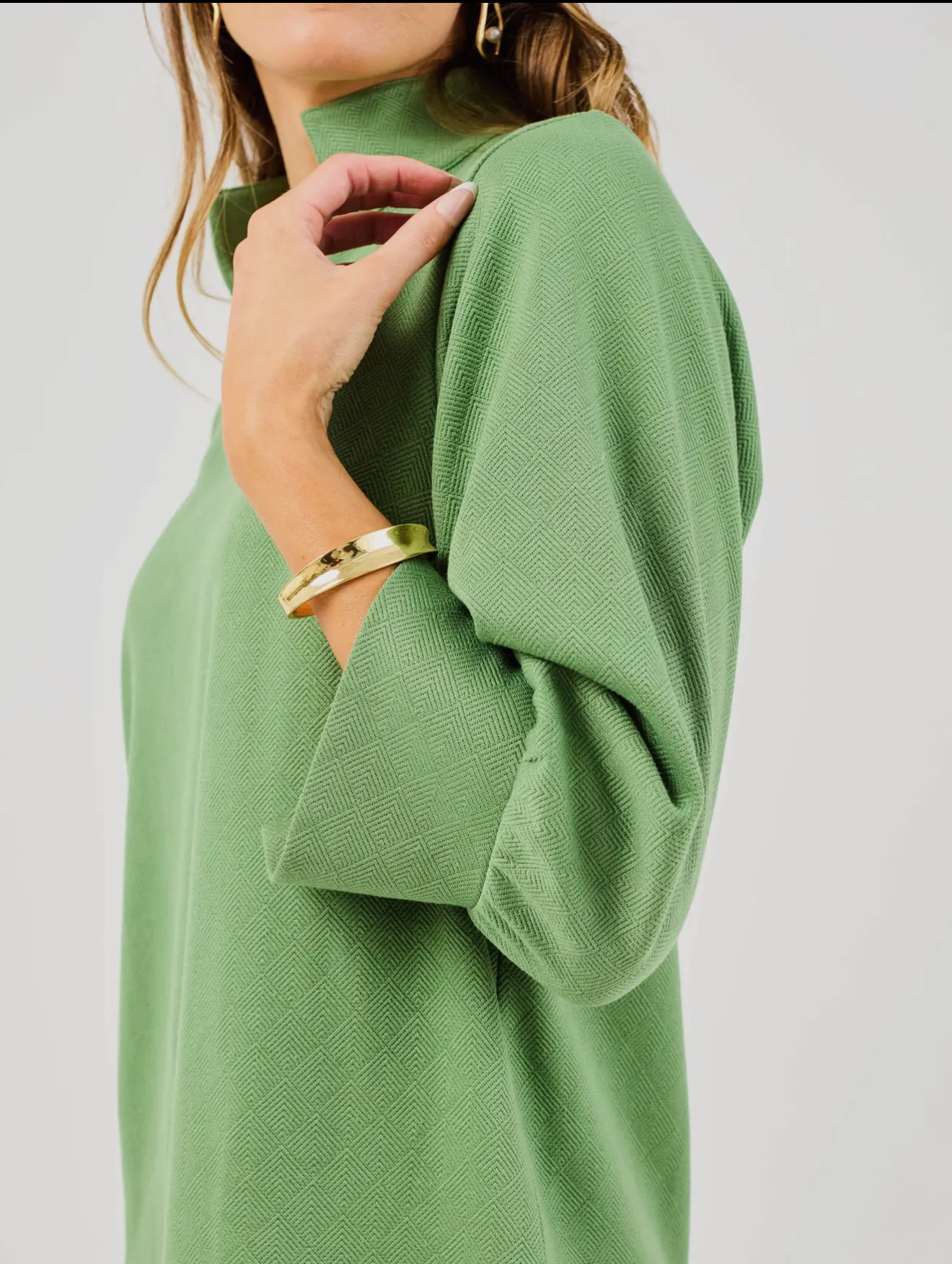 Hadley Green Dress with rolled-up sleeves. Available in sizes XS–XL.