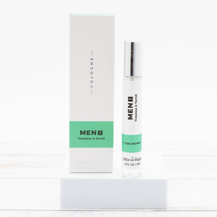 Cologne Spray, 8ml, with white and green box. Long-lasting fragrance. Size: 8ml.