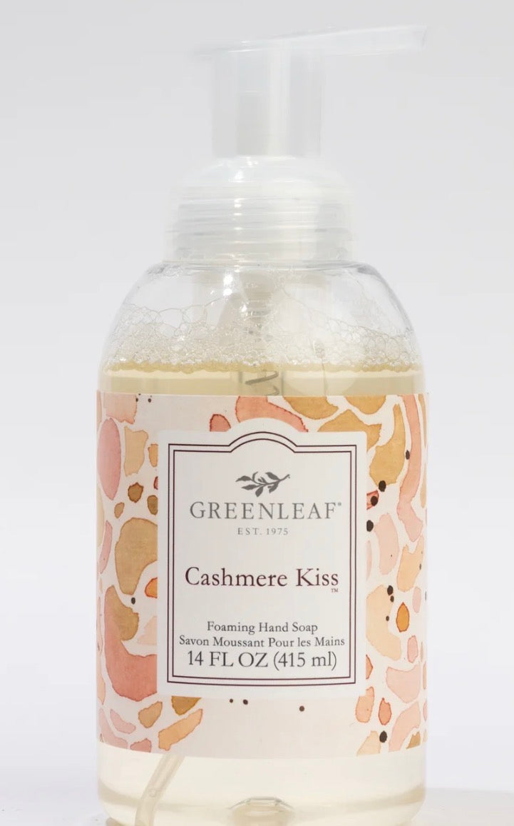 Cashmere Kiss Foaming Hand Soap, 14 fl oz clear pump bottle, pink/gold abstract label, English/French text.
