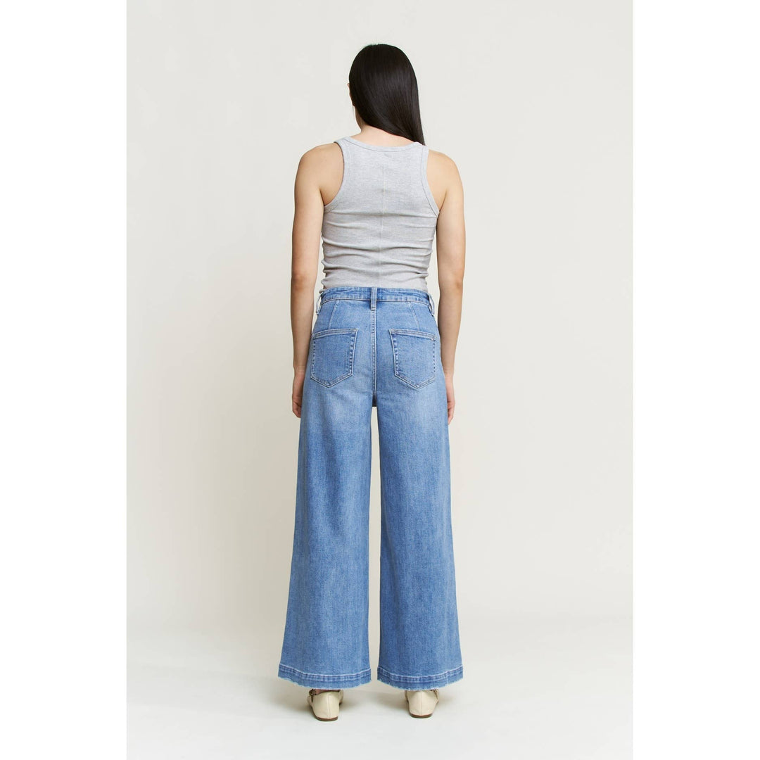 High-waisted wide leg blue jeans, size 28.
