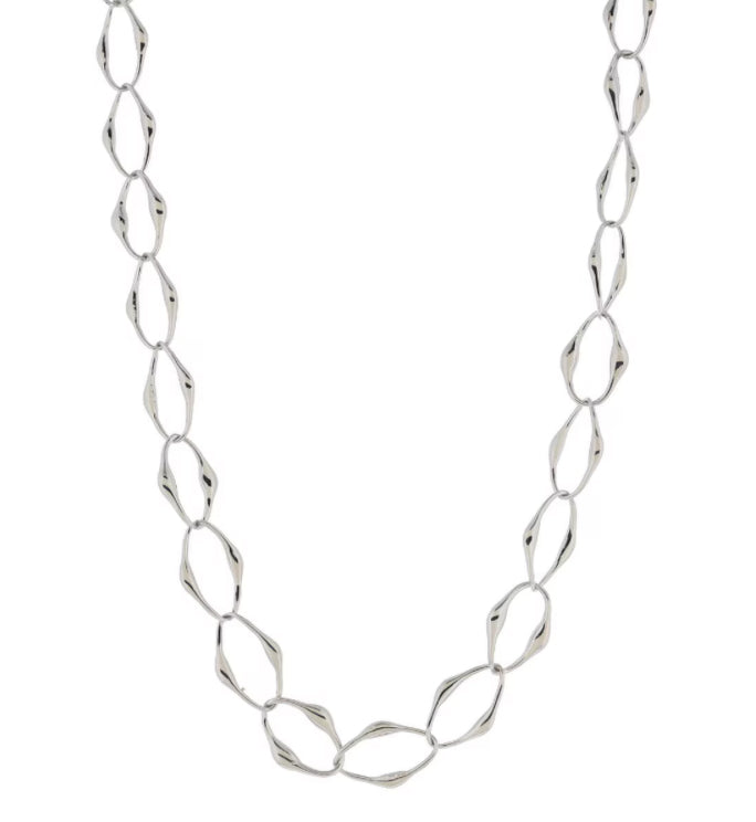 The "Make Mine Golden ! 18K White Gold Plated Abstract Link Chain" necklace features interlocking geometric shapes for a modern, elegant look. Available in 16", 18", and 20".