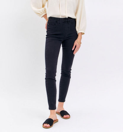 Judy Blue High Waist Pull On Shield Pocket Skinny Jeans. Available in sizes XS-3XL.