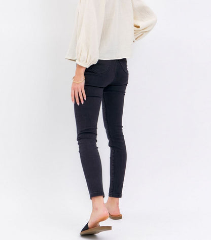 Judy Blue High Waist Pull On Shield Pocket Skinny Jeans. Sizes available: 0, 1, 3, 5, 7, 9, 11, 13.