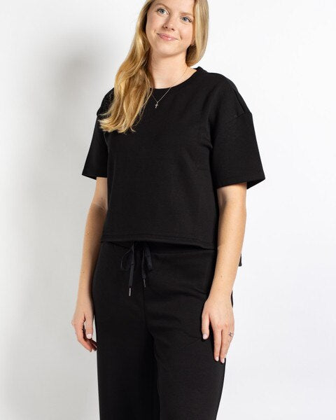 Taylor Crew Neck t-shirt in black. Available in all sizes.
