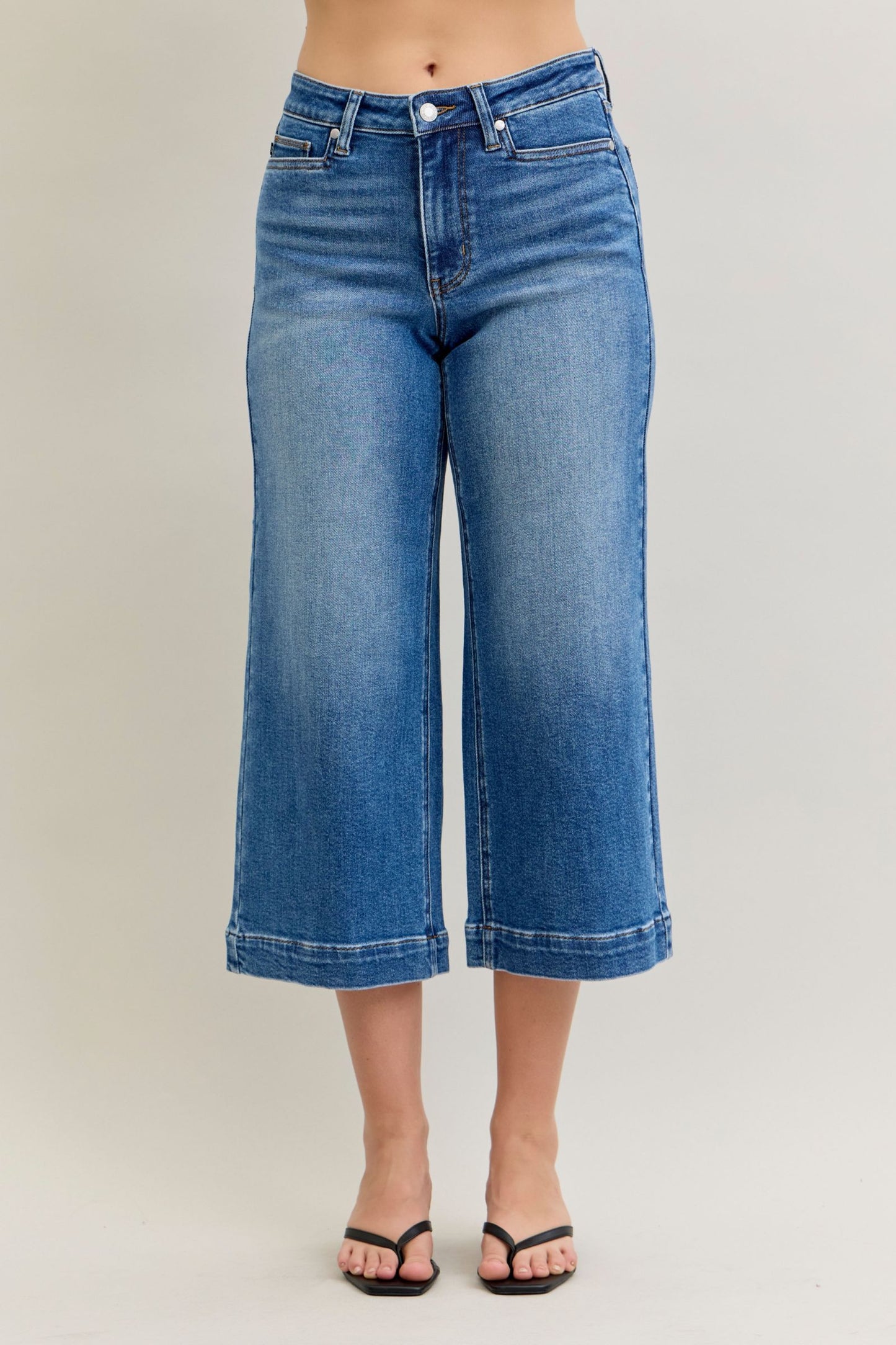 Judy Blue Capri Jeans, mid-rise, faded wash, available in sizes 0-20.